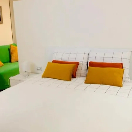 Sky House Sant'orsola Apartment *